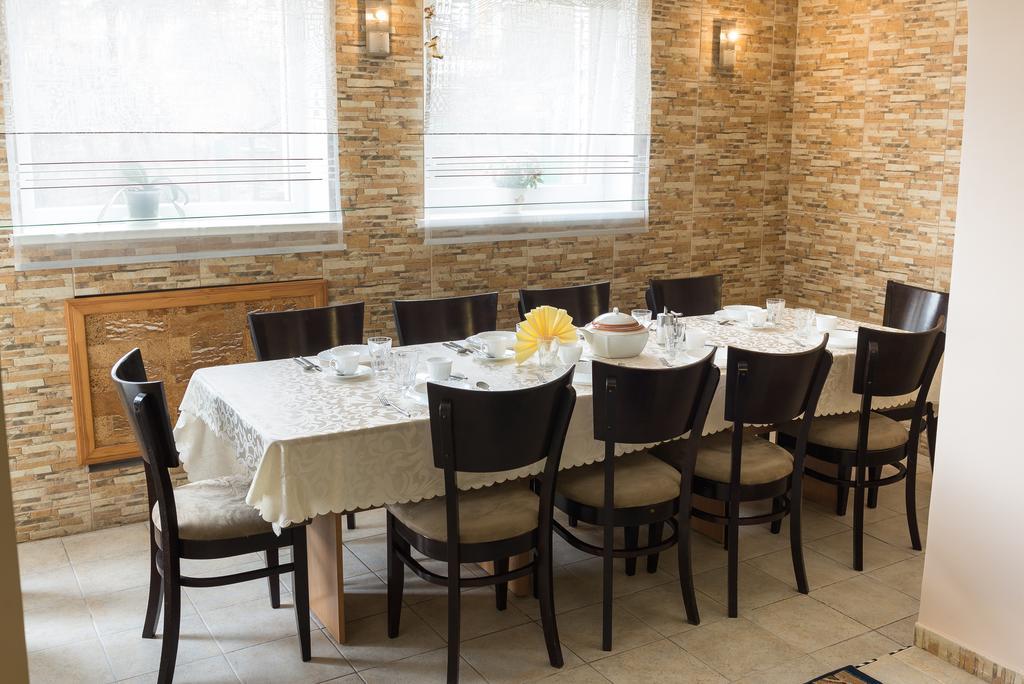 Hotel Runmis VNO Kültér fotó